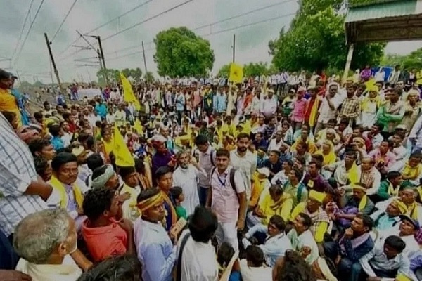 झारखंड : कुर्मी आंदोलन के कारण झारखंड व ओडिशा में 11 ट्रेनें रद, कई ट्रेन के मार्ग में परिवर्तन