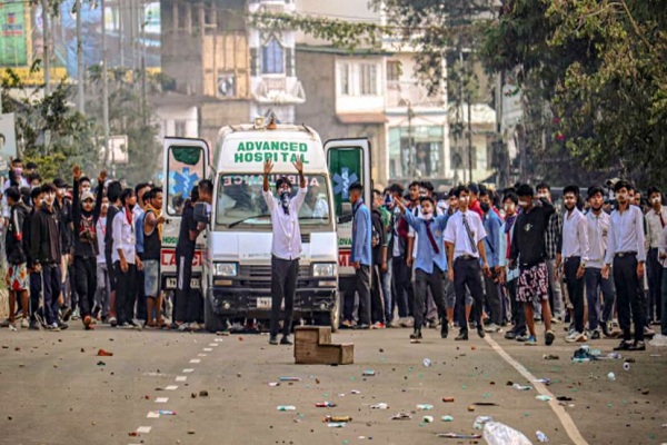 मणिपुर में उपद्रव जारी, 600 लोगों की भीड़ ने सीएम बीरेन सिंह के पैतृक आवास पर बोला धावा