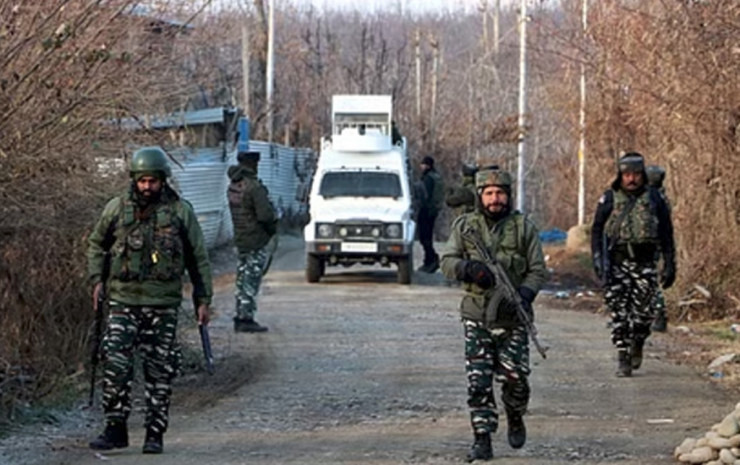 जम्मू कश्मीर : शोपियां में मुठभेड़ में लश्कर-ए-तैयबा के दो आतंकवादी मारे गए