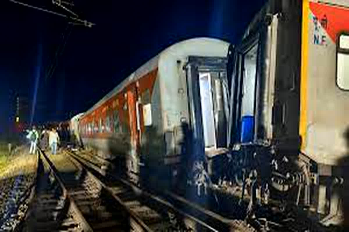 बिहार ट्रेन हादसे के चलते 10 ट्रेनें रद्द, 21 ट्रेनों के रूट में किया गया परिवर्तित