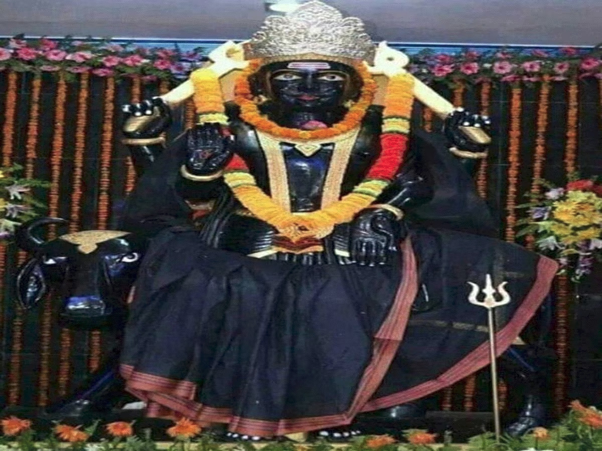 Shardiya Navratri 2023: शारदीय नवरात्रि में शनिदेव का नक्षत्र परिवर्तन इन राशियों के लिए अलार्म