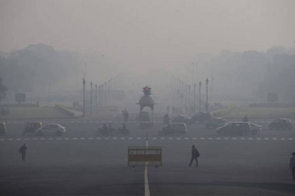 नोएडा-गाजियाबाद में सांस लेना हुआ मुश्किल, AQI पहुंचा 350 के पार, जानें- अन्य शहरों का हाल