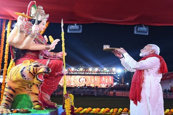 पीएम मोदी ने देशवासियों को दीं नवरात्रि की शुभकामनाएं, साझा किया नया गरबा