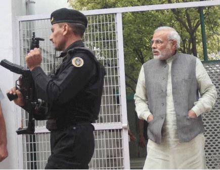 झारखंड: प्रधानमंत्री की सुरक्षा में भारी चूक, तीन पुलिसकर्मी निलंबित
