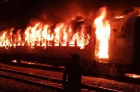 इटावा के पास ट्रेन में आग