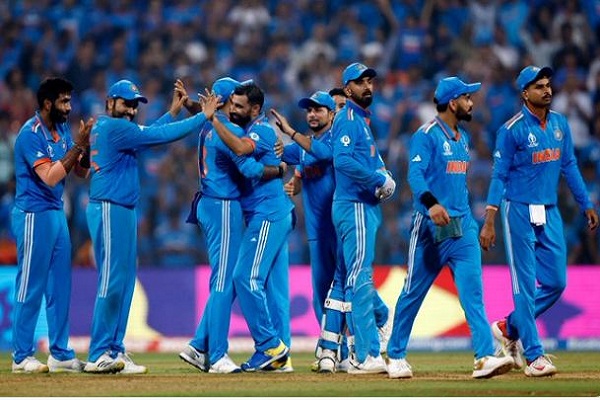 विश्व कप क्रिकेट : न्यूजीलैंड से हिसाब चुकता कर टीम इंडिया फाइनल में, कोहली व श्रेयस के शतक, शमी ने झटके 7 विकेट