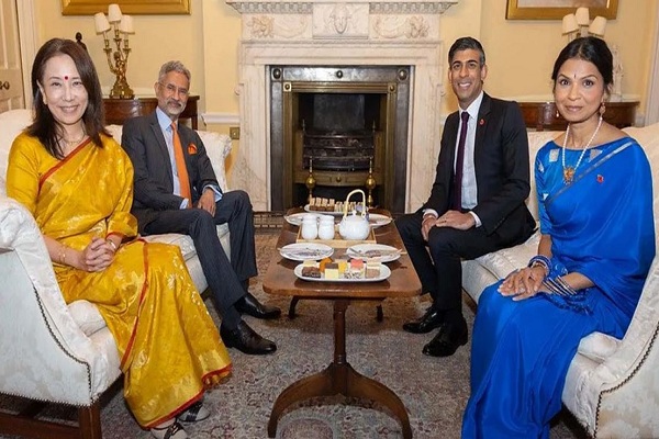 ब्रिटिश पीएम ऋषि सुनक ने दिवाली के अवसर पर विदेश मंत्री एस जयशंकर की मेजबानी की