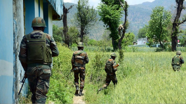 जम्मू-कश्मीर: राजौरी और पुंछ में इंटरनेट बंद, आतंकियों को पकड़ने के लिए जारी है सर्च ऑपरेशन