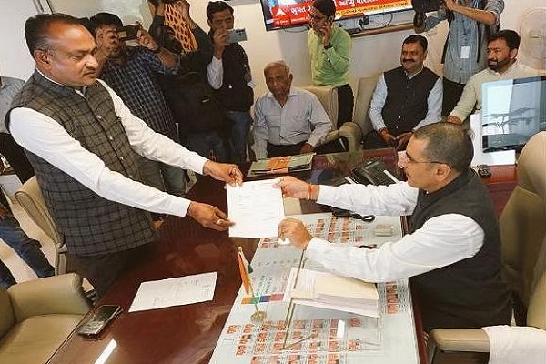 गुजरात : AAP विधायक भूपेंद्र भयानी ने दिया इस्तीफा, भाजपा में शामिल होने की तैयारी