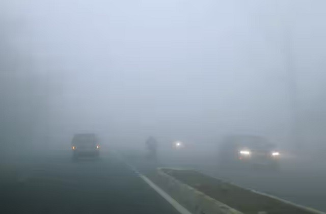 राजधानी लखनऊ समेत पूरे यूपी में गलन भरी ठंड का कहर, रिकॉर्ड तोड़ सर्दी पड़ने की चेतावनी जारी