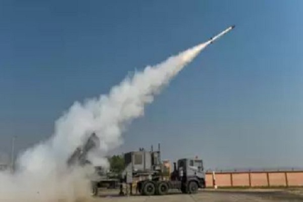 भारत ने नई पीढ़ी की ‘आकाश’ मिसाइल का किया सफल परीक्षण, रक्षा मंत्री राजनाथ ने दी बधाई 