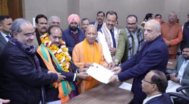 दारा सिंह चौहान ने किया नामांकन