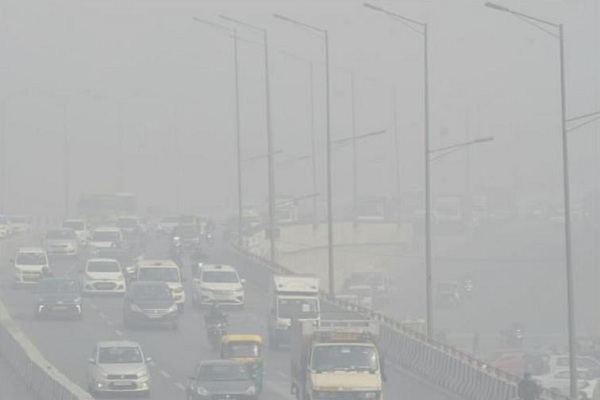 वायु प्रदूषण : केंद्र ने दिल्ली-एनसीआर में गैर जरूरी निर्माण कार्य और प्रदूषण करने वाले वाहनों पर लगाई रोक