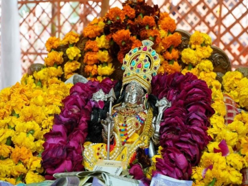 अयोध्या : रामलला की प्रतिनिधि मूर्ति को राम मंदिर परिसर में ले जाया गया, देखें तस्वीरें