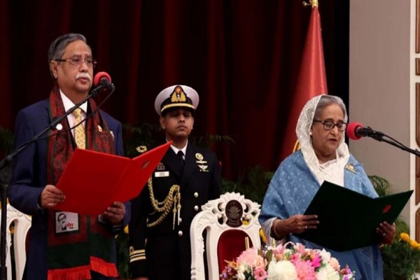 बांग्लादेश : शेख हसीना ने रिकॉर्ड पांचवें कार्यकाल के लिए प्रधानमंत्री पद की शपथ ली, नई कैबिनेट में कुल 37 सदस्य