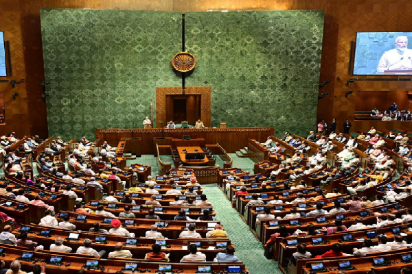 मोदी सरकार पेश करेगी ‘श्वेत पत्र’, एक दिन के लिए बढ़ाया गया संसद का बजट सत्र