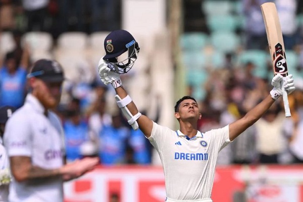 विशाखापत्तनम टेस्ट : यशस्वी का नाबाद शतकीय प्रहार, पहले दिन भारत ने छह विकेट पर बनाए 336 रन