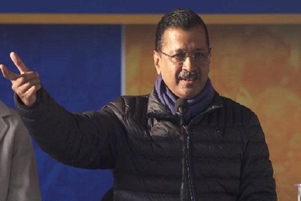 केजरीवाल का पीएम मोदी पर पलटवार – ‘2700 करोड़ के घर में रहने वाले के मुंह से शीशमहल की बात अच्छी नहीं लगती’