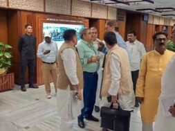 जेपेीसी की बैठक में हंगामा