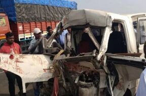 पुणे में सड़क हादसा, नौ मरे