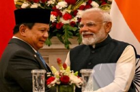 प्रबोवो सुबियांतो के साथ पीएम मोदी1 – Copy