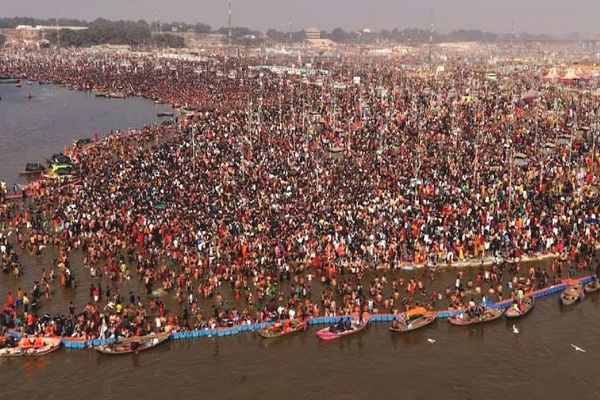 पीएम मोदी ने महाकुम्भ में भगदड़ से हुई मौतों पर जताया दुख, भीड़ छंटने के बाद शुरू होगा अखाड़ों का अमृत स्नान