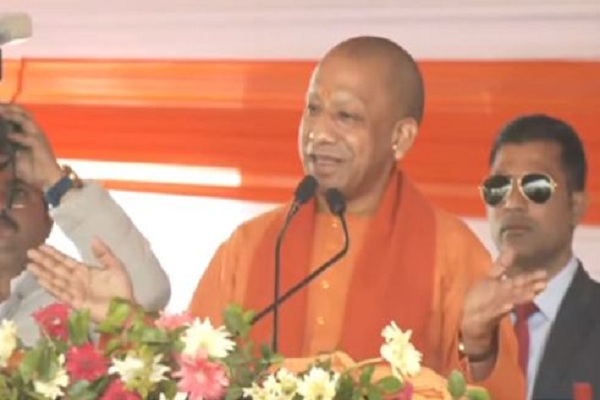 मिल्कीपुर में सीएम योगी ने अखिलेश यादव पर साधा निशाना –  ‘…देख सपाई बिटिया घबराई’