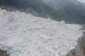 उत्तराखंड में हिमपात