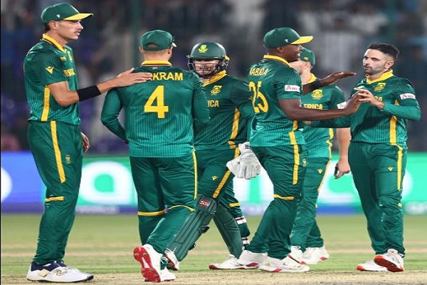 ICC चैम्पियंस ट्रॉफी : दक्षिण अफ्रीका की बड़ी जीत में रिकेल्टन का शतक, अफगानिस्तान 107 रनों से परास्त