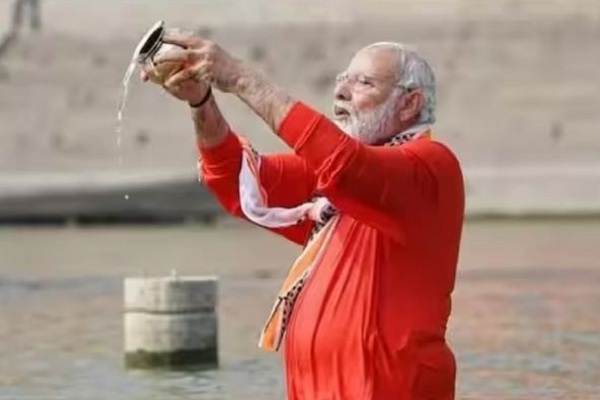 पीएम मोदी आज जाएंगे प्रयागराज, संगम में डुबकी लगाने के बाद करेंगे मां गंगा की पूजा-अर्चना
