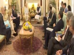 पीएम मोदी की ईसी अध्यक्ष के साथ बैठक