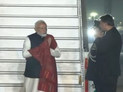 पीएम मोदी स्वदेश लौटे