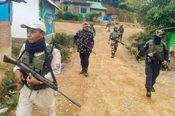 मणिपुर के राज्यपाल भल्ला ने दिया अल्टीमेटम – 7 दिनों के अंदर लौटा दो लूटे हुए हथियार, अन्यथा सख्त काररवाई होगी