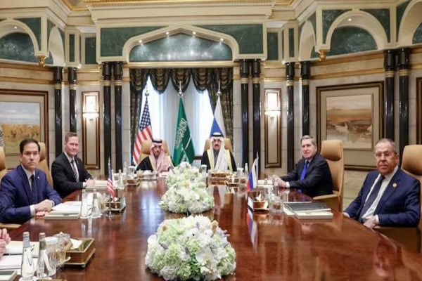 सऊदी में अमेरिका के साथ बैठक के बीच रूस बोला – ‘जरूरत पड़ी तो जेलेंस्की से बात करेंगे पुतिन…’