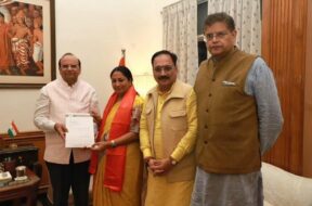 रेखा गुप्ता ने एलजी सक्सेना से की मुलाकात