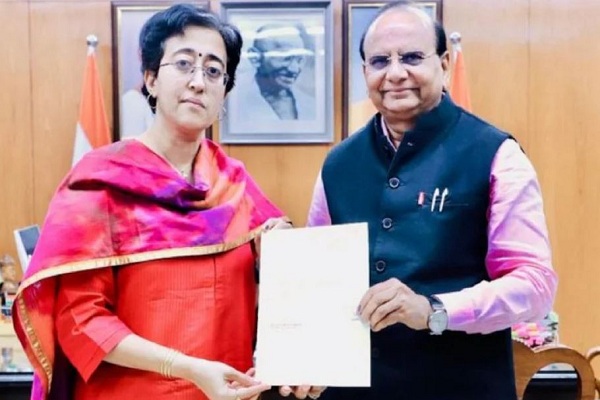 दिल्ली : आतिशी ने सीएम पद से दिया इस्तीफा, LG सक्सेना ने भंग की विधानसभा