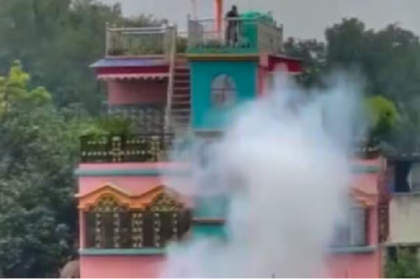 बंगाल: भाजपा नेता अर्जुन सिंह के आवास के बाहर बदमाशों ने बरसाईं गोलिया, फेंका बम, एक युवक घायल