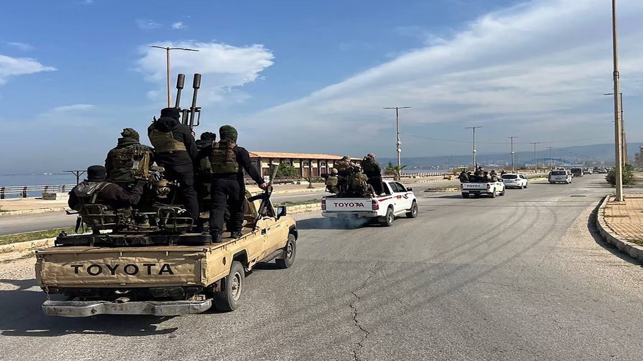 सीरिया: सरकारी बलों और असद समर्थकों के बीच हिंसक झड़प, 200 से अधिक लोगों की मौत