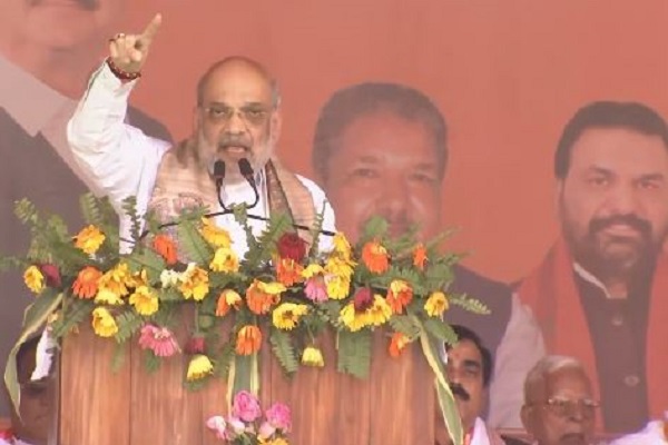 अमित शाह का प्रहार – लालू यादव ने बिहार के युवाओं को नहीं, सिर्फ अपने परिवार के लोगों को सेट किया