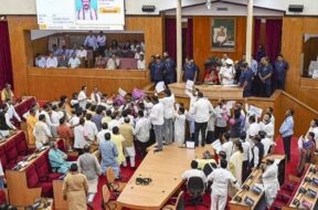 ओडिशा विधानसभा में हंगामा