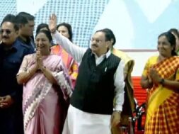 जेपी नड्डा व रेखा गुप्ता