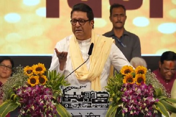 मनसे प्रमुख राज ठाकरे ने गंगा नदी की स्वच्छता पर उठाए सवाल, कहा – देश की कोई भी नदी साफ नहीं