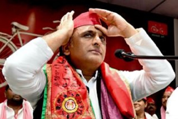 अखिलेश यादव ने पूछा सवाल – ‘जश्नजीवी भाजपाई’ को सुरक्षा मिलती है, लेकिन पर्यटकों को क्यों नहीं 