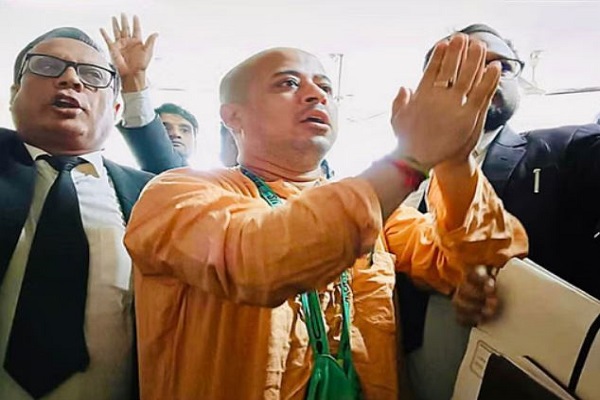 बांग्लादेश : ISKCON के पुजारी चिन्मय दास को हाई कोर्ट से मिली जमानत, देशद्रोह के आरोप में 6 माह से जेल में बंद थे