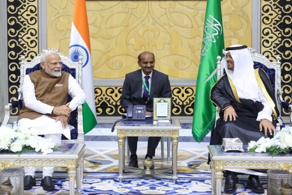 सऊदी अरब पहुंचे पीएम मोदी का जेद्दा में भव्य स्वागत, भारत-सऊदी रणनीतिक साझेदारी पर जोर