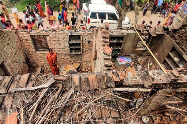 पश्चिम बंगाल : दंगा प्रभावित मुर्शिदाबाद में पिता-पुत्र की हत्या का एक मुख्य आरोपित गिरफ्तार