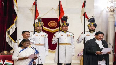 न्यायमूर्ति गवई बने सुप्रीम कोर्ट के 52वें मुख्य न्यायाधीश, राष्ट्रपति मुर्मू ने दिलाई शपथ