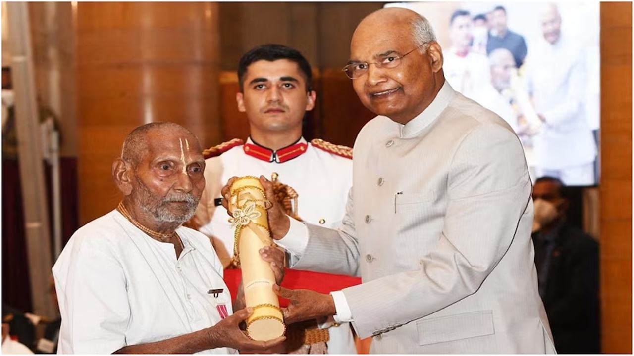 पद्मश्री योग गुरु शिवानंद महाराज ने 129 साल की उम्र में ली अंतिम सांस, मुख्यमंत्री योगी ने जताया शोक