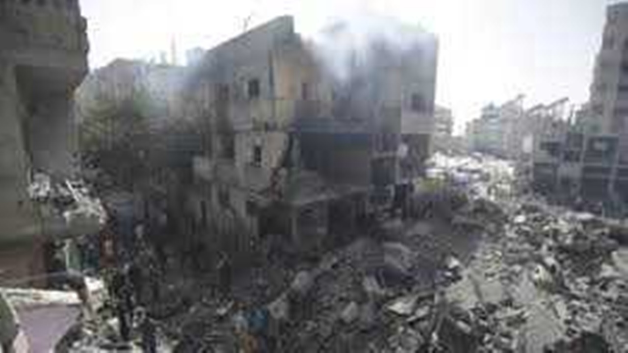 Israel Gaza War : गाजा पर इजरायली हमलों में तीन बच्चों सहित 39 लोगों की मौत