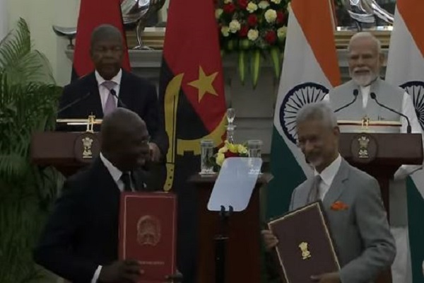 पीएम मोदी ने राष्ट्रपति लौरेंको के साथ की द्विपक्षीय बैठक, अंगोला की सेनाओं के आधुनिकीकरण के लिए भारत देगा 20 करोड़ डॉलर